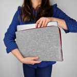 FELT LAPTOP SLEEVE MAROON ZIPPER
