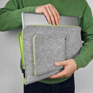 MAC CASE WITH POCKET GREEN ZIPPER