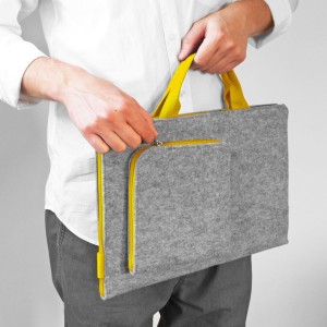 LAPTOP SLEEVE WITH YELLOW HANDS