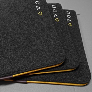 DARK GREY FELT LAPTOP SLEEVE WITH EMBROIDERY 