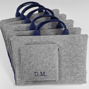 LAPTOP CASE WITH HANDLE EMBROIDERY AND LOGO LABEL