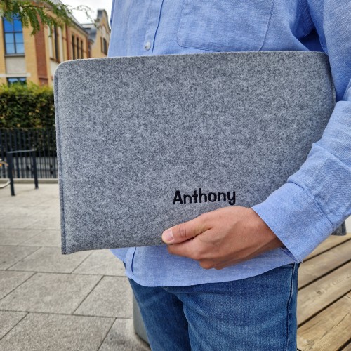 horizontal felt laptop sleeve with name MacBook cover embroided name
