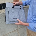 etui z filcu na laptopa z rączką pokrowiec filcowy MacBook personalizacja haft komputerowy imię Mac Pro 14