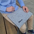 personalizowane etui na laptopa filcowy pokrowiec MacBook haft konputerowy imię